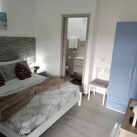 招待所 The Sunset